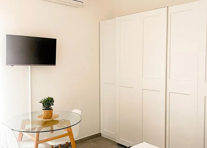 Xenia Apartments - Fashion Week Studio Near Navigli