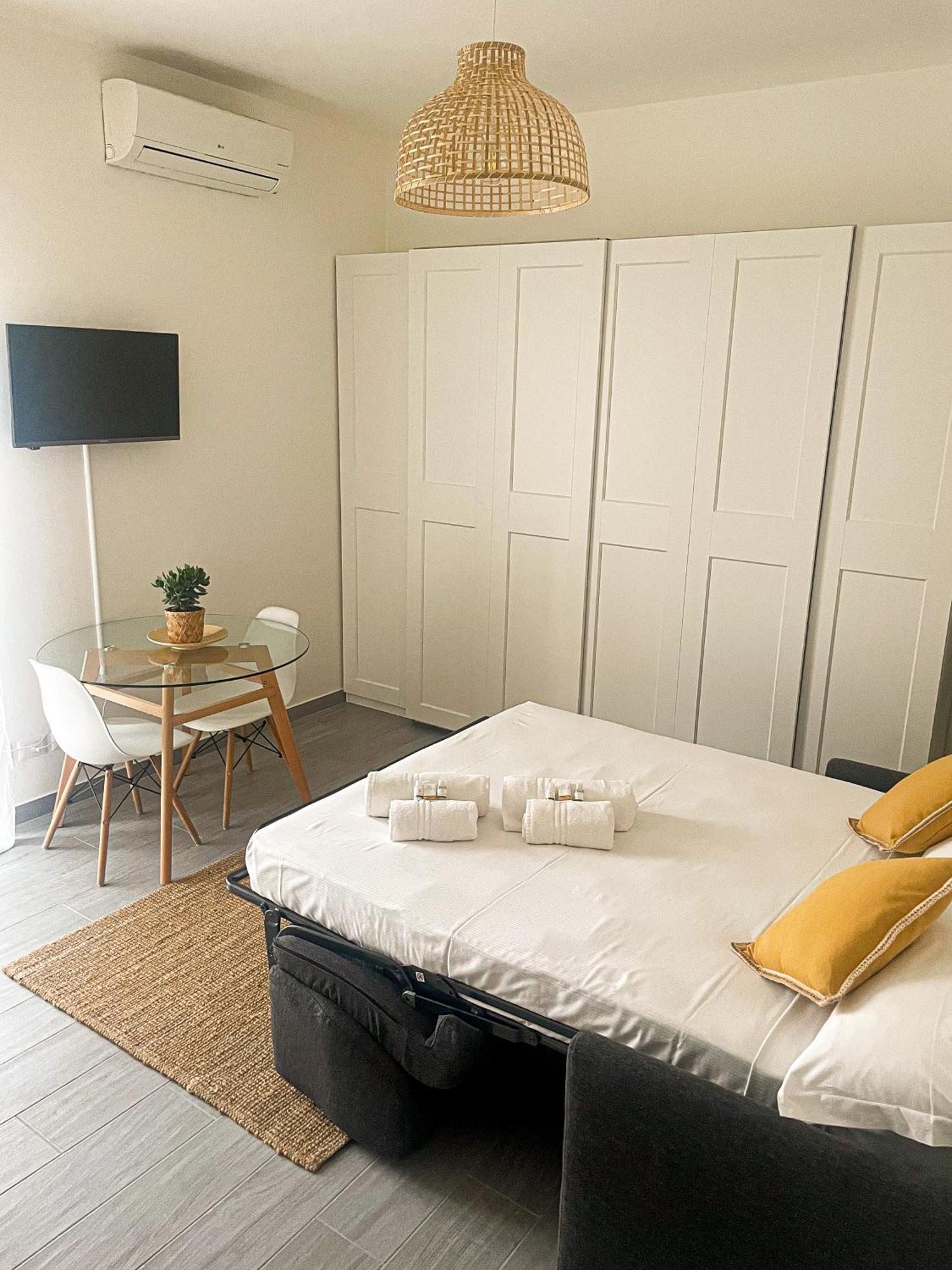 Apartment Xenia - Fashion Week Near Navigli Milan